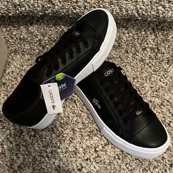 Lacoste shoes - Picture 2 of 3